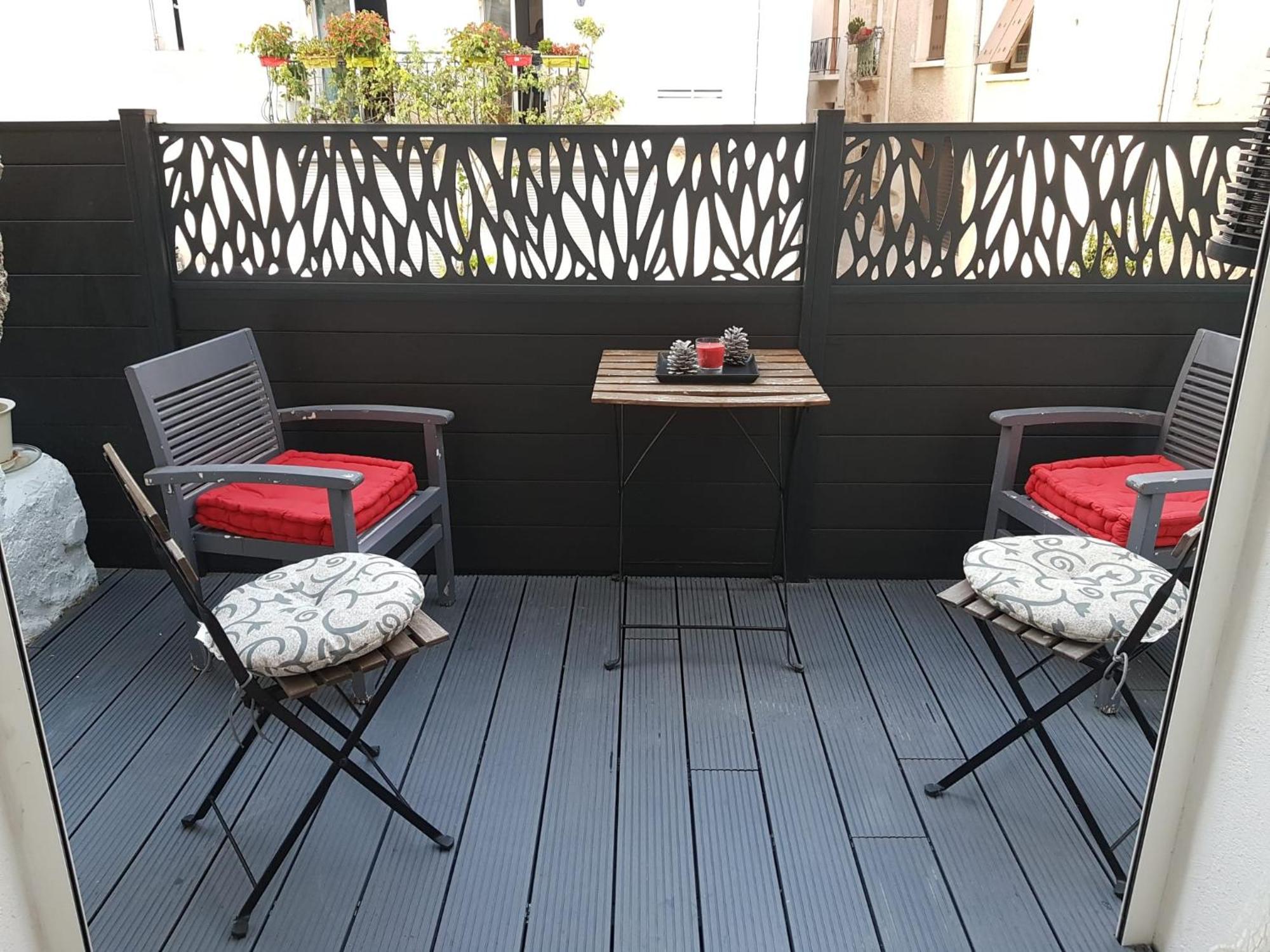 Spacious Town House With Balcony Montagnac  Esterno foto