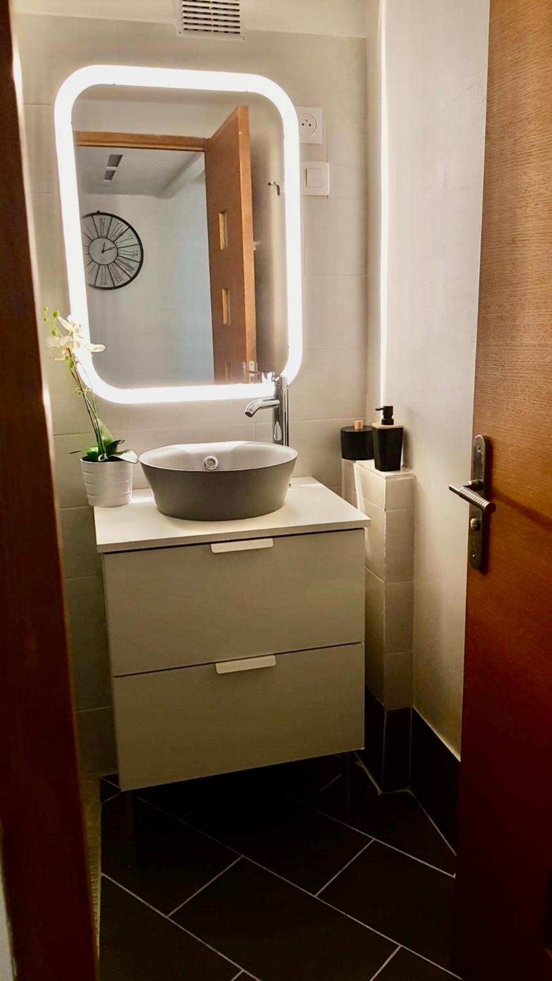 Spacious Town House With Balcony Montagnac  Esterno foto