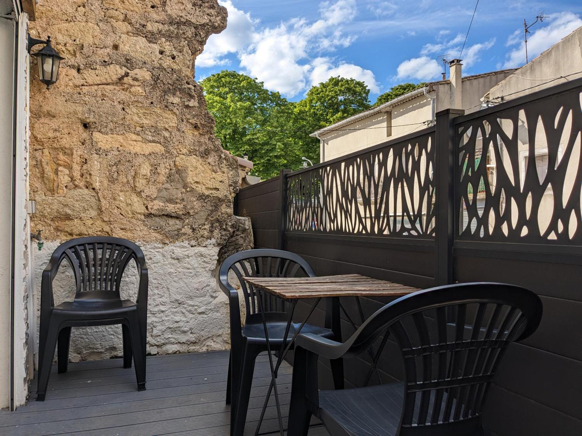 Spacious Town House With Balcony Montagnac  Esterno foto