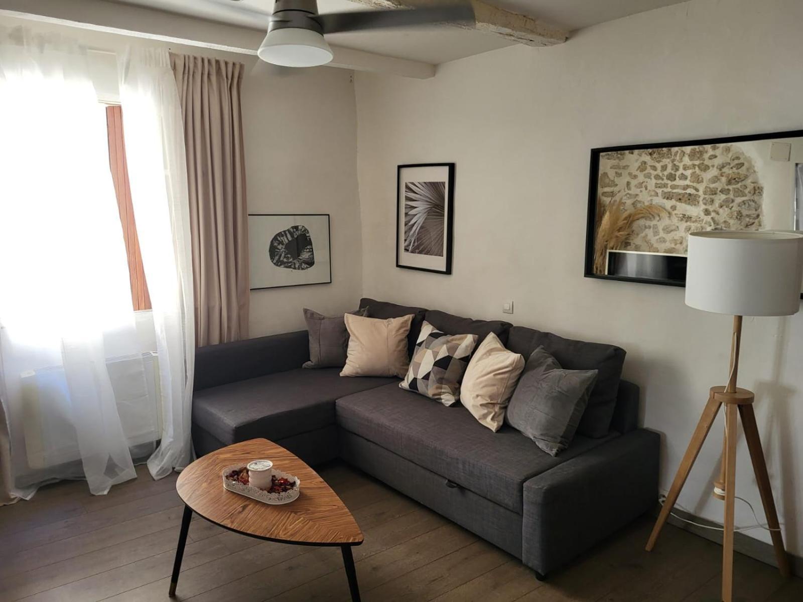 Spacious Town House With Balcony Montagnac  Esterno foto
