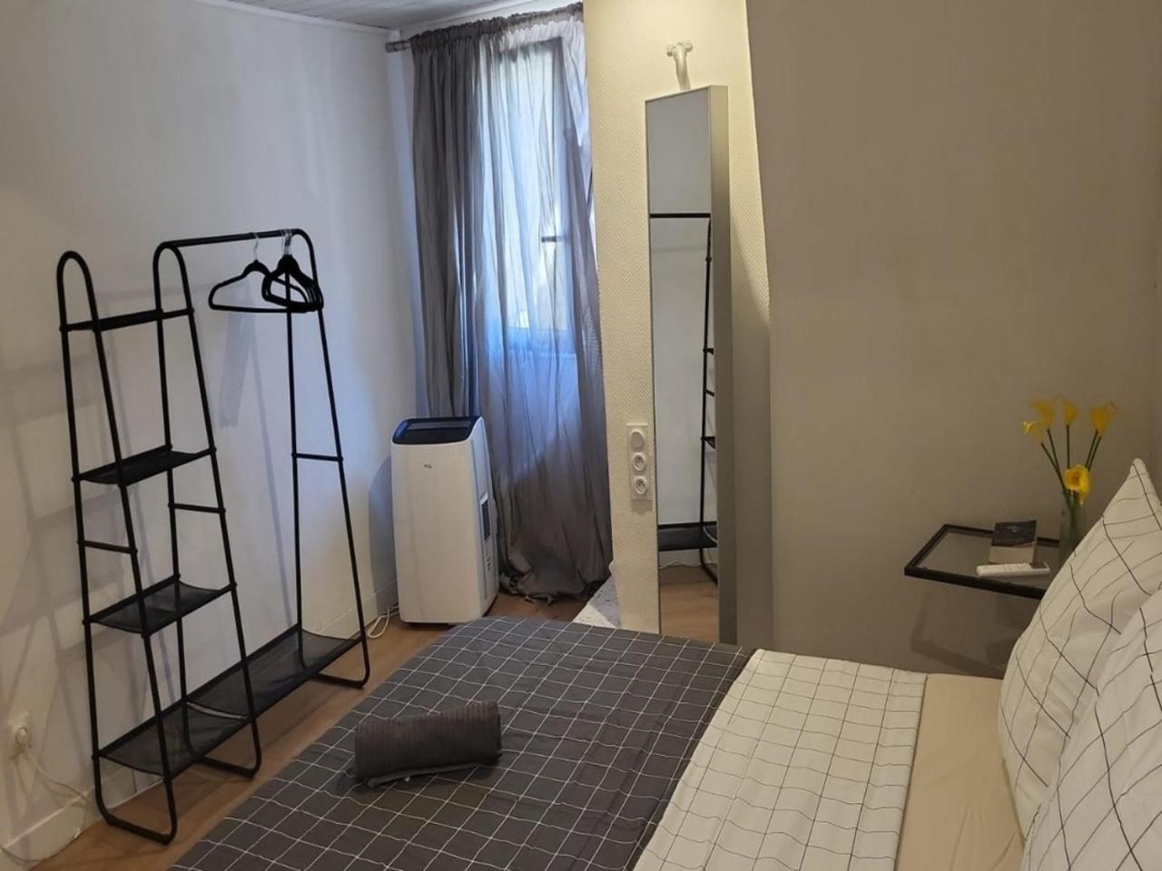 Spacious Town House With Balcony Montagnac  Esterno foto