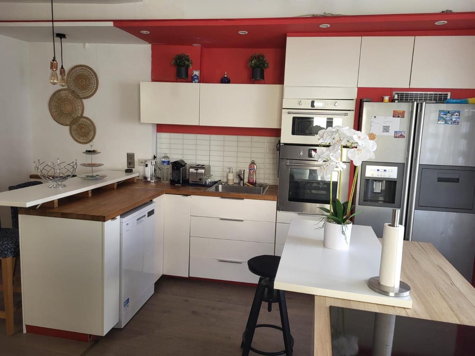 Spacious Town House With Balcony Montagnac  Esterno foto